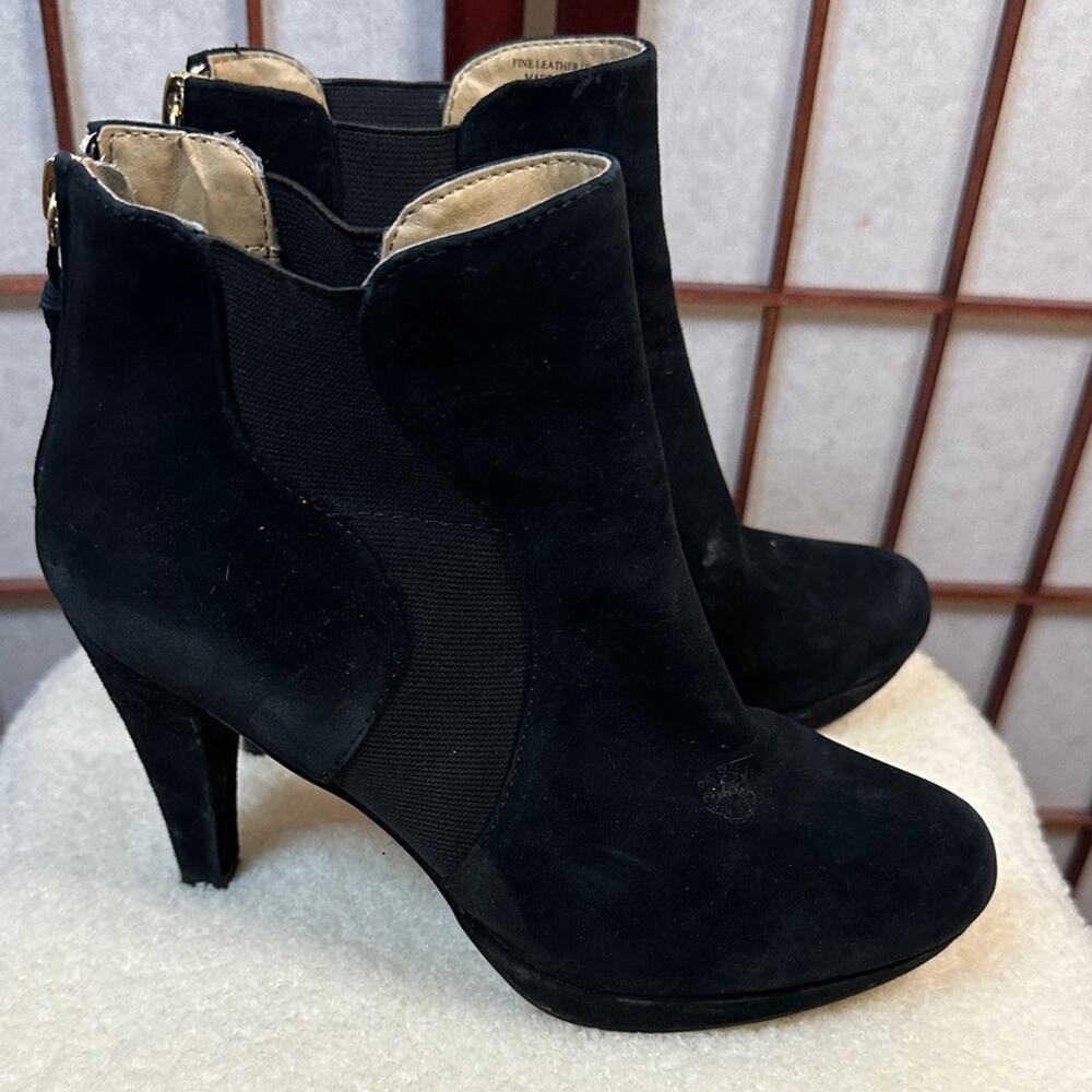 Adrienne Vittadini Black Ankle Booties
